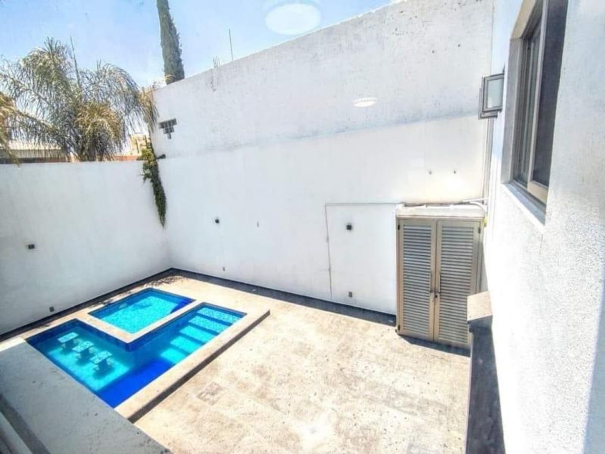 Fotografía de CASA EN VENTA EN FRACCIONAMIENTO TANGAMANGA