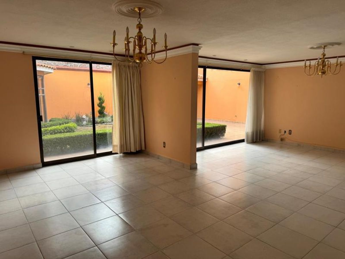 Fotografía de CASA EN VENTA EN LOMAS 4a CERCA DEL JARDIN DE SAN PATRICIO