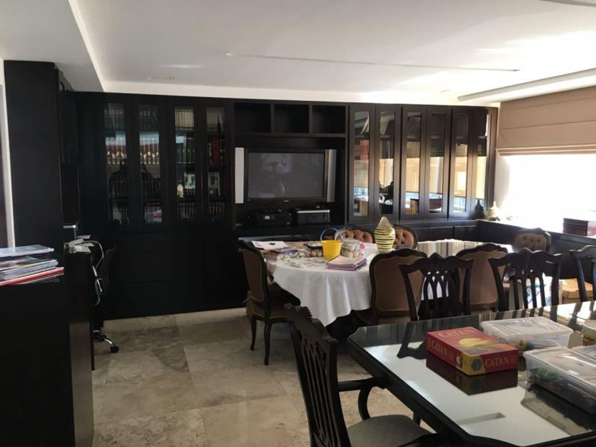 Fotografía de CASA EN VENTA EN LA LOMA CLUB DE GOLF CON 1180 M2 DE CONSTRUCCIÓN, 6 RECAMARAS CON BAÑO COMPLETO Y  EXCELENTE UBICACIÓN