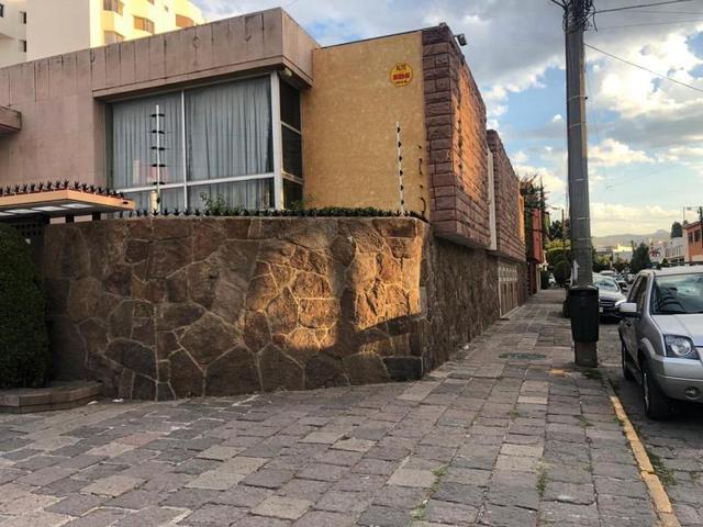Fotografía de CASA EN VENTA EN ESQUINA SOBRE AVENIDA CARRANZA