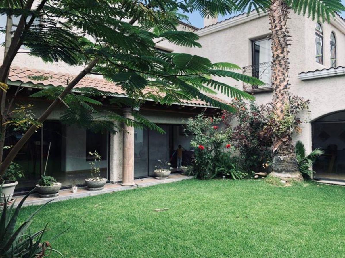 Fotografía de CASA EN RENTA EN PRIVADA SOBRE AV PARQUE CHAPULTEPEC