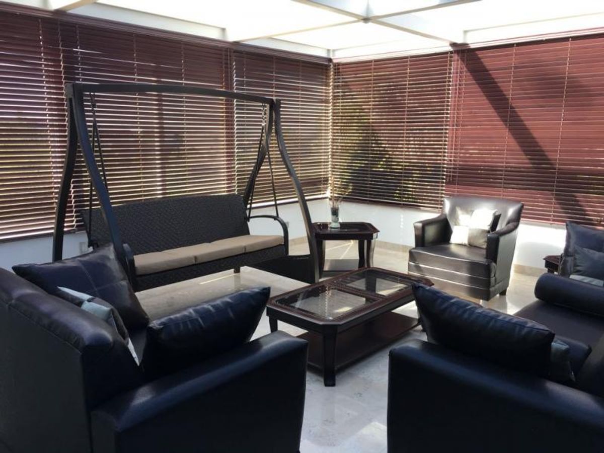 Fotografía de CASA EN VENTA EN LA LOMA CLUB DE GOLF CON 1180 M2 DE CONSTRUCCIÓN, 6 RECAMARAS CON BAÑO COMPLETO Y  EXCELENTE UBICACIÓN