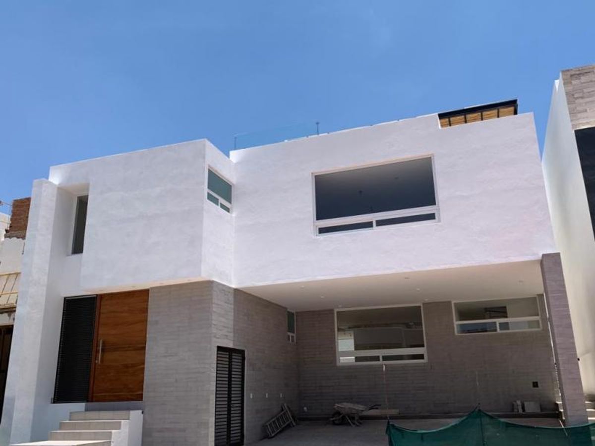 Fotografía de CASA EN VENTA EN CLUB DE GOLF LA LOMA
