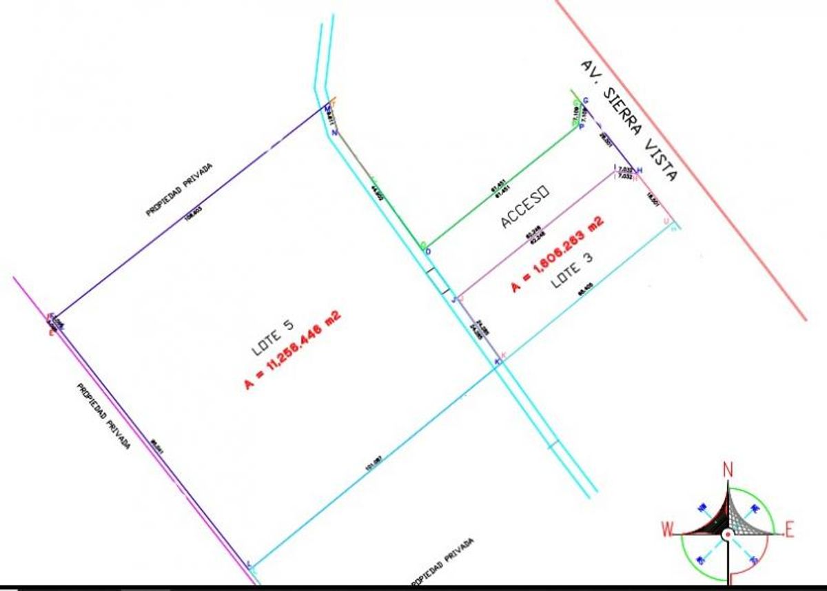 Plano de subdivisión de terrenos con medidas de lotes, linderos y acceso a avenida