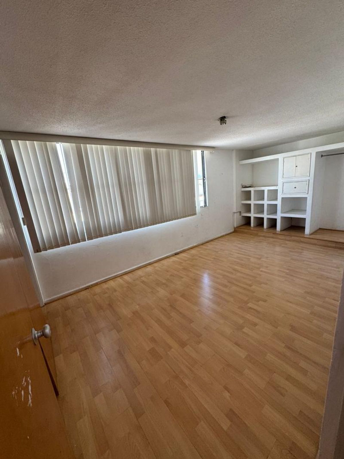 Fotografía de CASA EN VENTA EN ESQUINA EN COLONIA VIRREYES