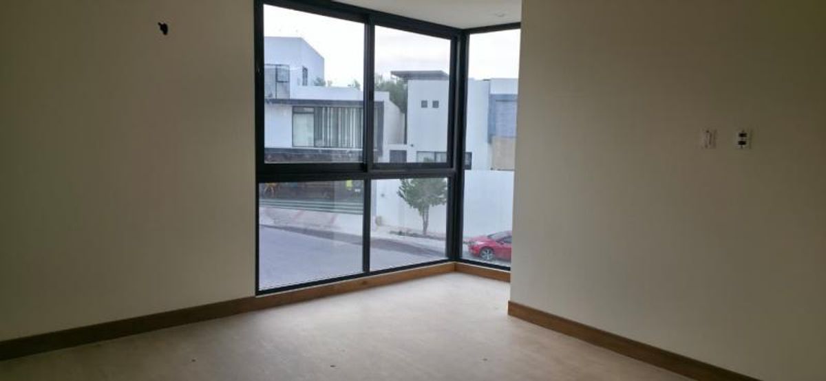 Fotografía de CASA EN VENTA EN LA LOMA CLUB DE GOLF CON ROOF 