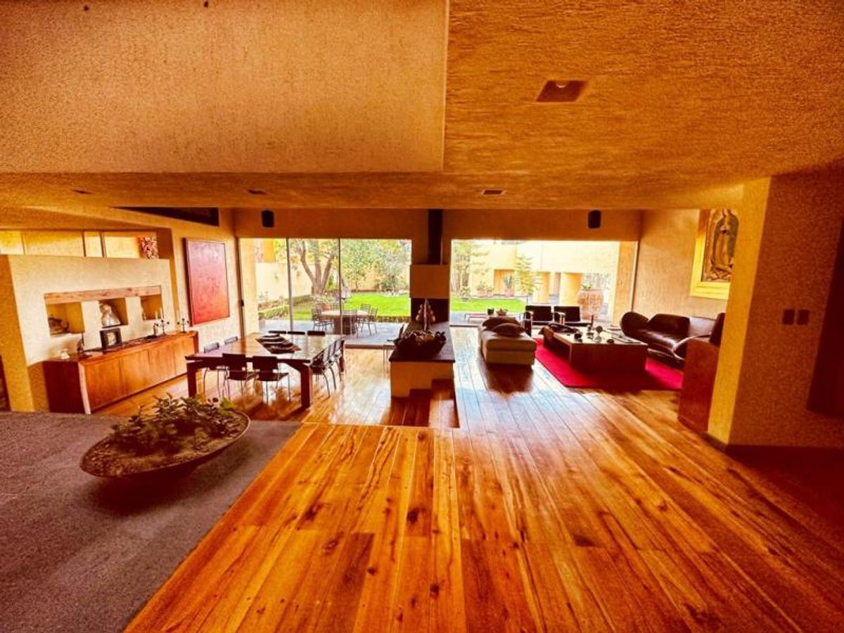 Fotografía de EXCELENTE CASA EN VENTA A UNA CUADRA DEL PARQUE DE MORALES