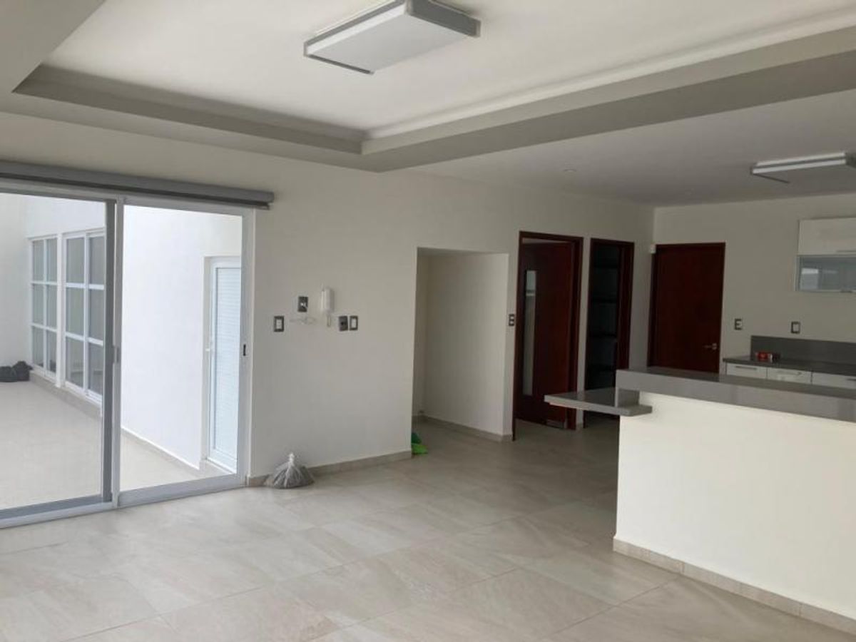 Fotografía de CASA EN VENTA EN CLUB DE GOLF CON VISTA INMEJORABLE