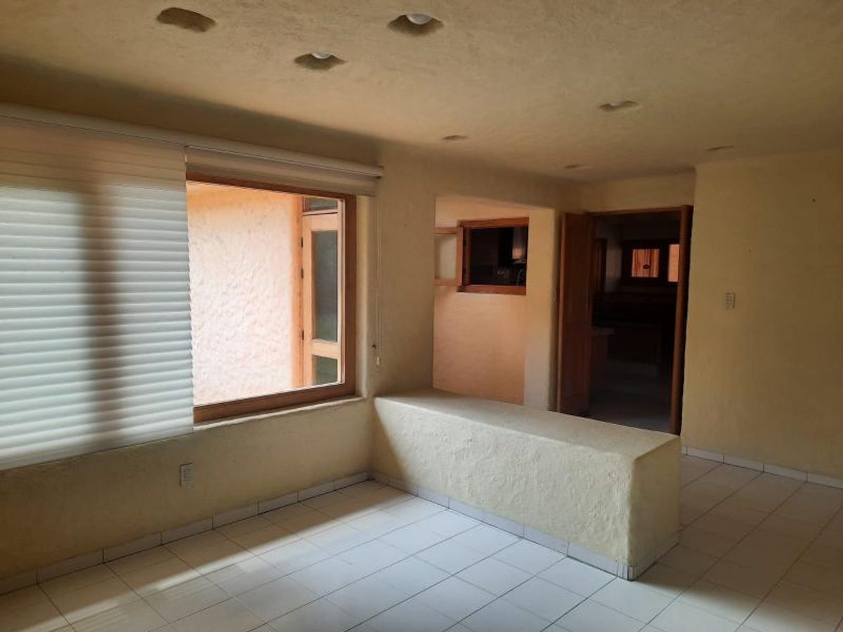 Fotografía de VENTA DE CASA EN PRIVADA Y ZONA DE LUJO EN LOMAS 3A SECCION