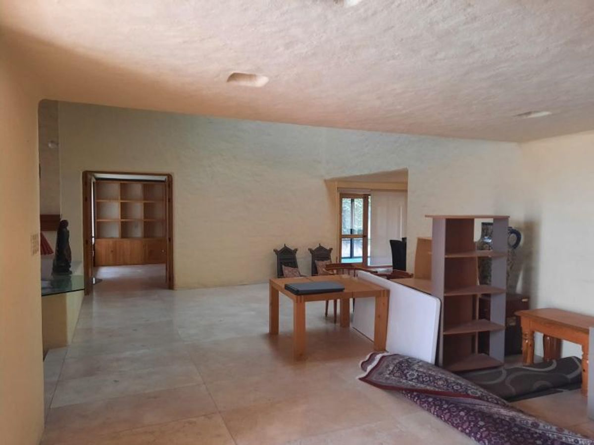 Fotografía de VENTA DE CASA EN PRIVADA Y ZONA DE LUJO EN LOMAS 3A SECCION