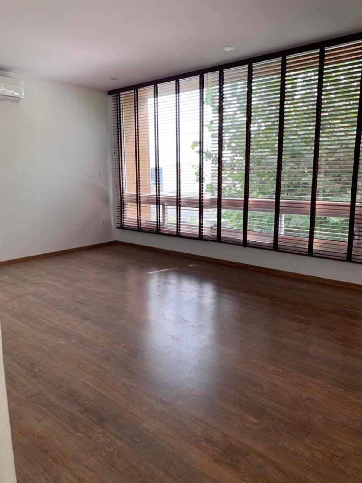 Fotografía de VENTA DE CASA EN LA LOMA CLUB DE GOLF MUY BIEN UBICADA