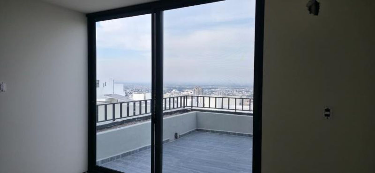Fotografía de CASA EN VENTA EN LA LOMA CLUB DE GOLF CON ROOF 