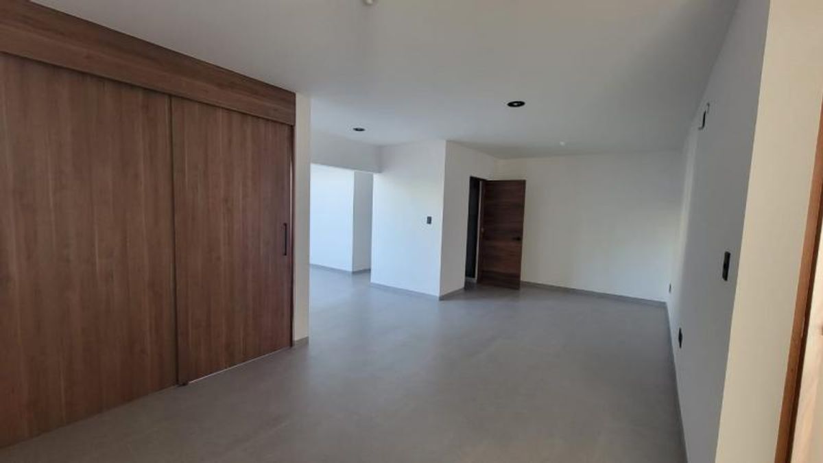 Fotografía de DEPARTAMENTO EN VENTAEN LOMAS 3 SECCION JUNTO AL RAQUET CLUB