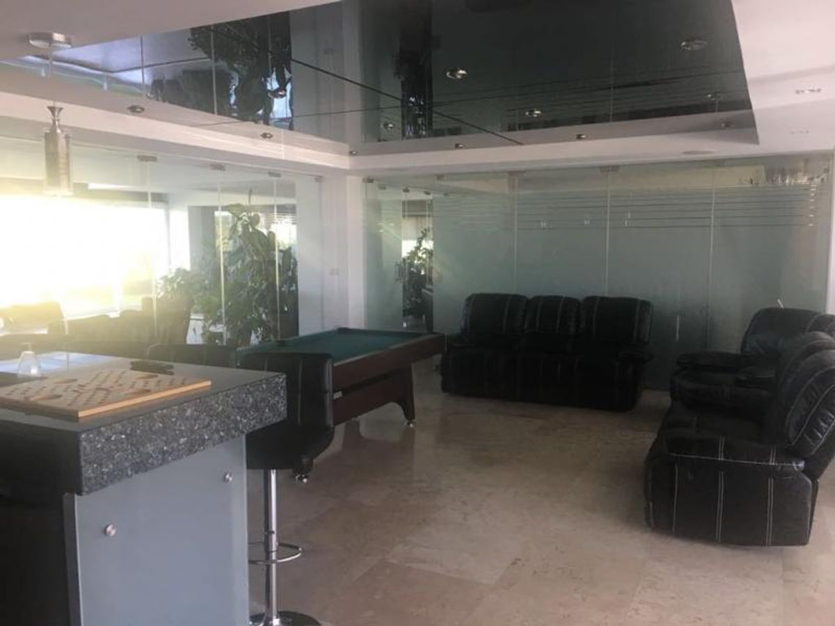 Fotografía de CASA EN VENTA EN LA LOMA CLUB DE GOLF CON 1180 M2 DE CONSTRUCCIÓN, 6 RECAMARAS CON BAÑO COMPLETO Y  EXCELENTE UBICACIÓN