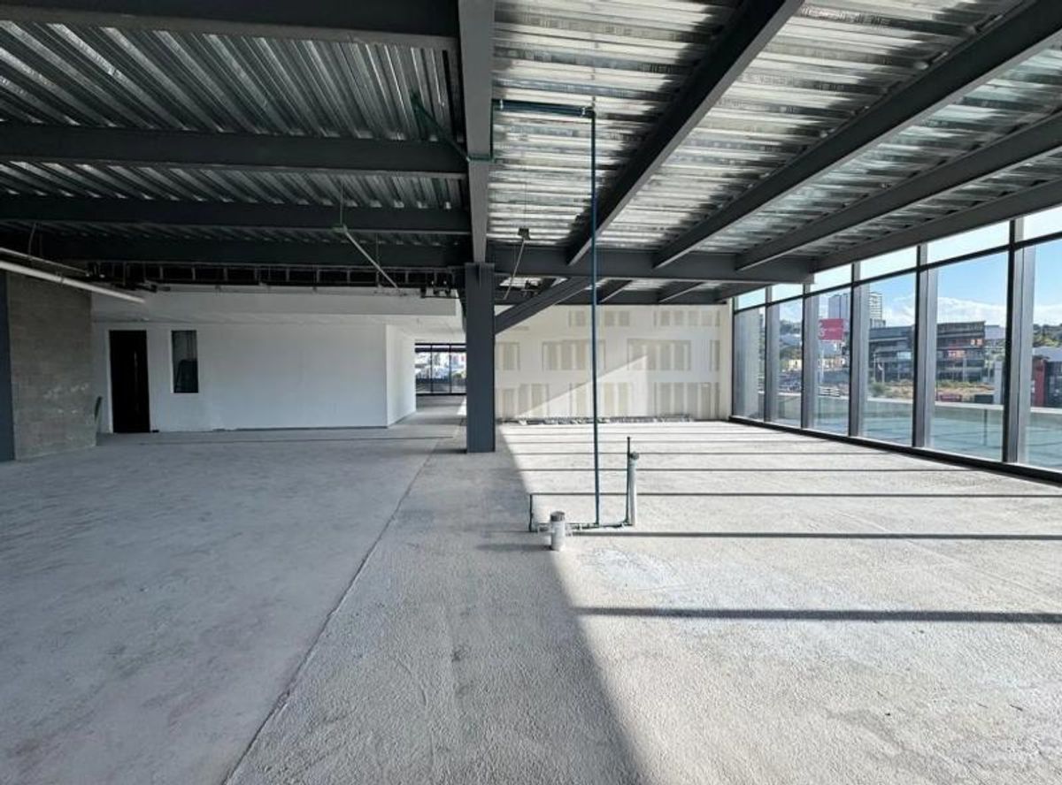 Fotografía de PISO DE OFICINA EN K TOWER EN RENTA