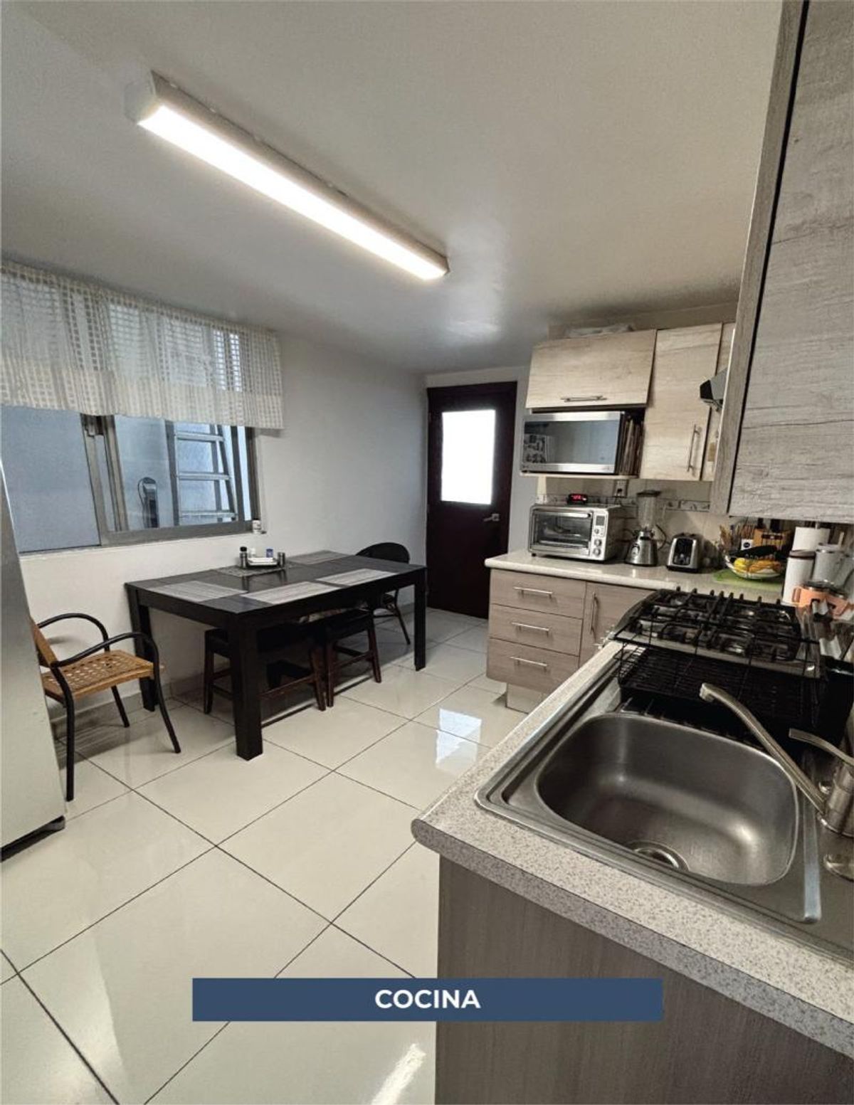 Fotografía de OPORTUNIDAD DE CASA EN VENTA EN LOMAS 3 SECCION CERCA DEL LOMAS RAQUET CLUB