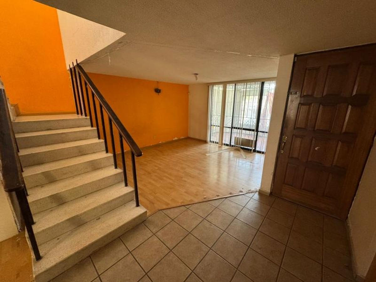 Fotografía de CASA EN VENTA EN ESQUINA EN COLONIA VIRREYES