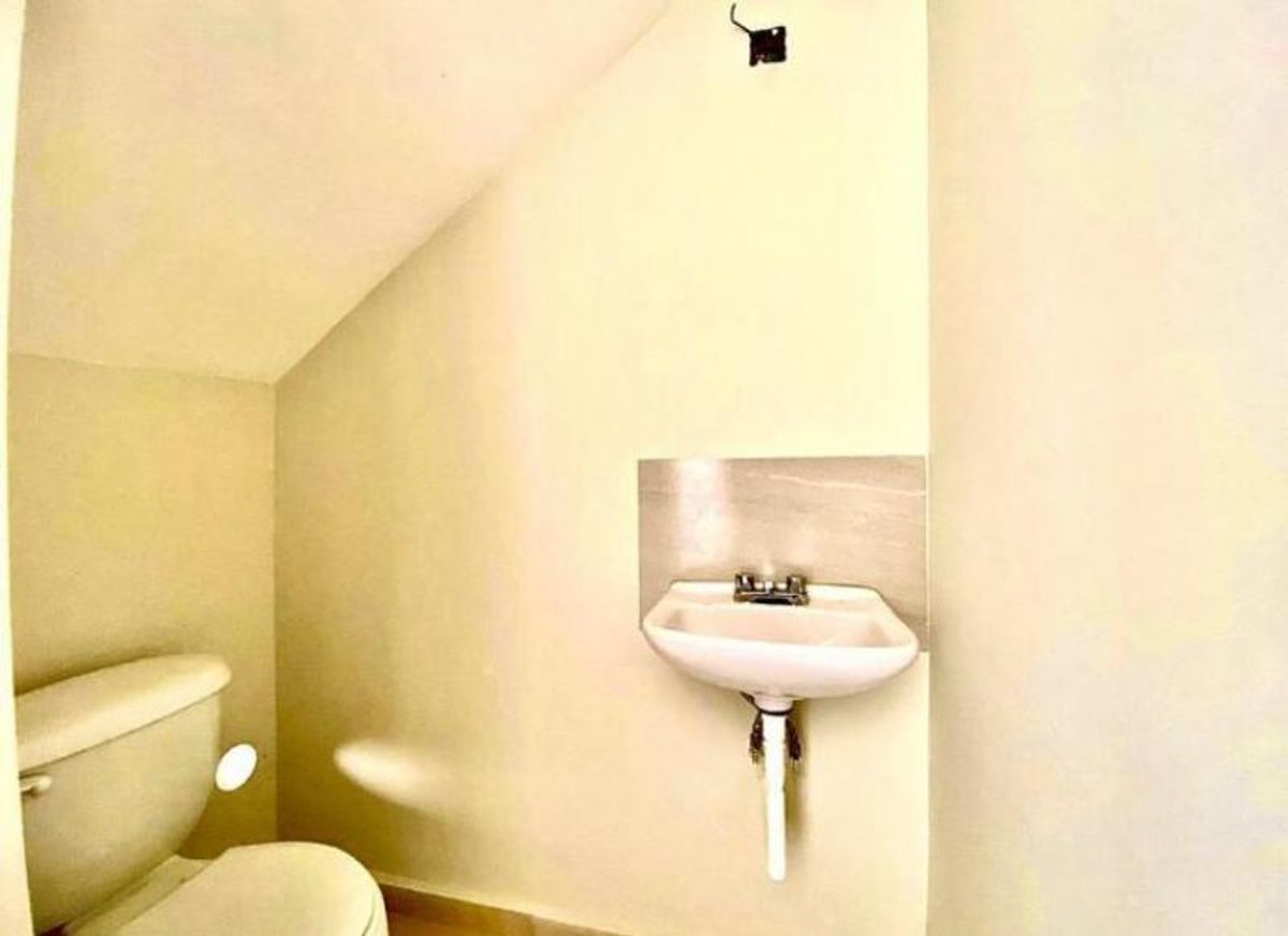 Fotografía de CASA EN VENTA EN PRIVADA DE LOS REYES