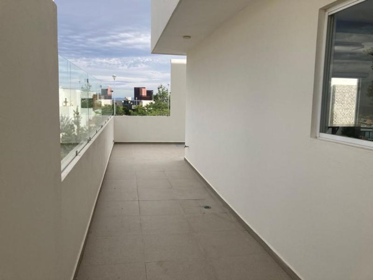 Fotografía de CASA EN VENTA EN CLUB DE GOLF CON VISTA INMEJORABLE