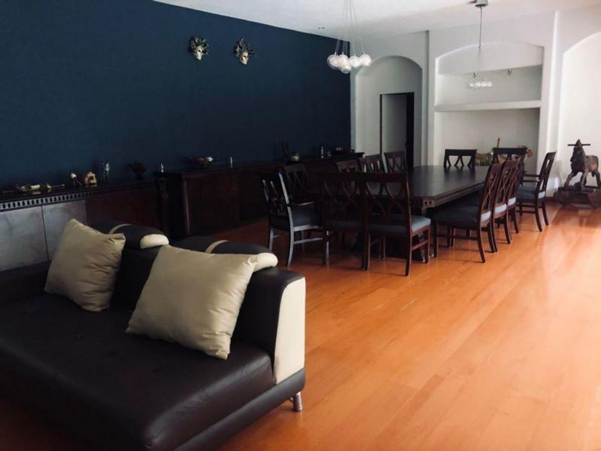 Fotografía de CASA EN RENTA EN PRIVADA SOBRE AV PARQUE CHAPULTEPEC