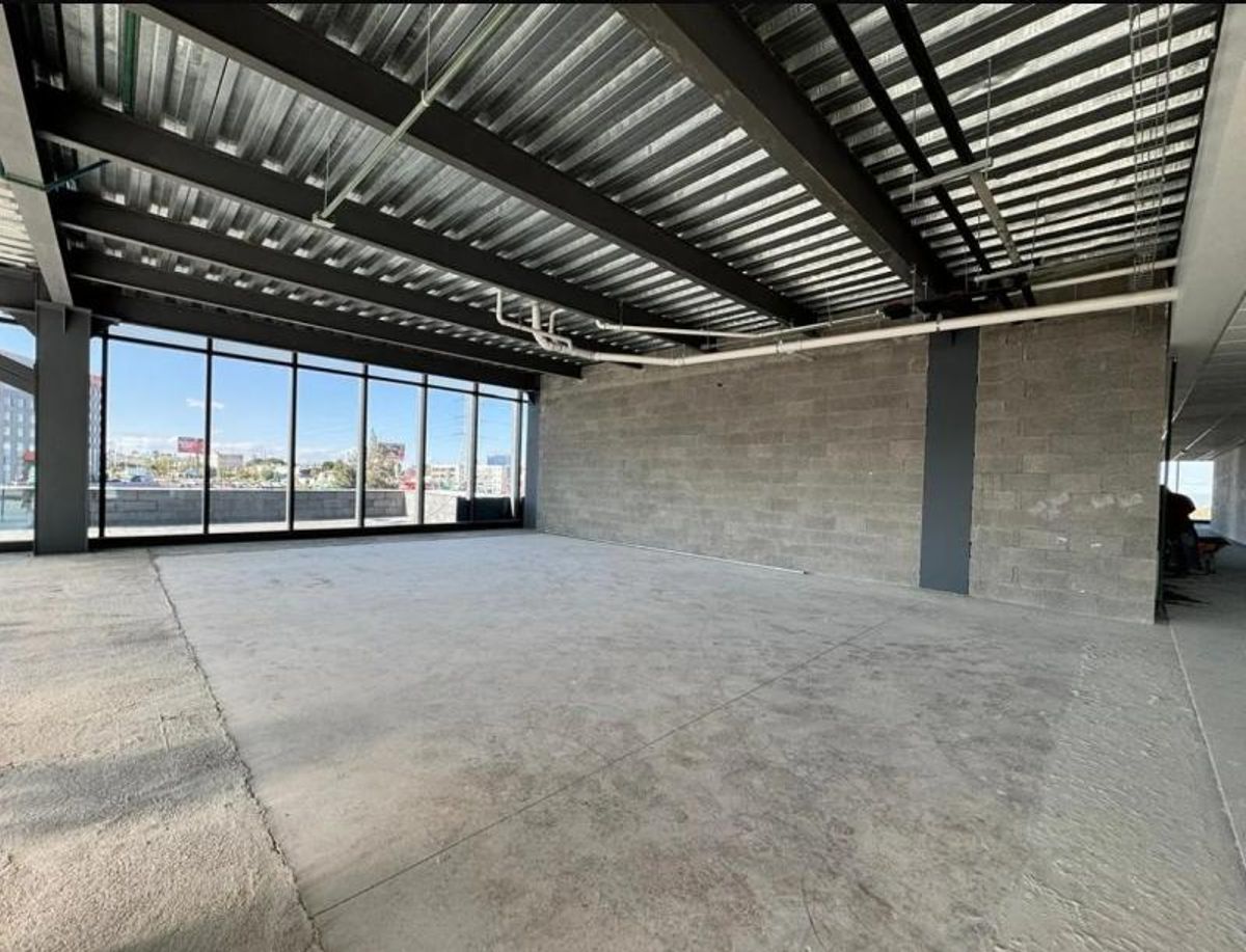 Fotografía de PISO DE OFICINA EN K TOWER EN RENTA