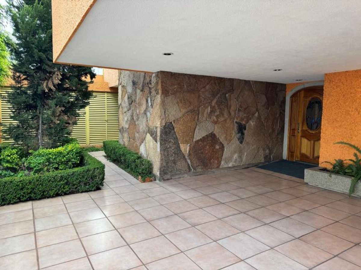 Fotografía de CASA EN VENTA EN LOMAS 4a CERCA DEL JARDIN DE SAN PATRICIO