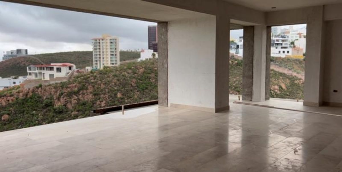Fotografía de DEPARTAMENTO EN VENTA EN CLUB DE GOLF LA LOMA