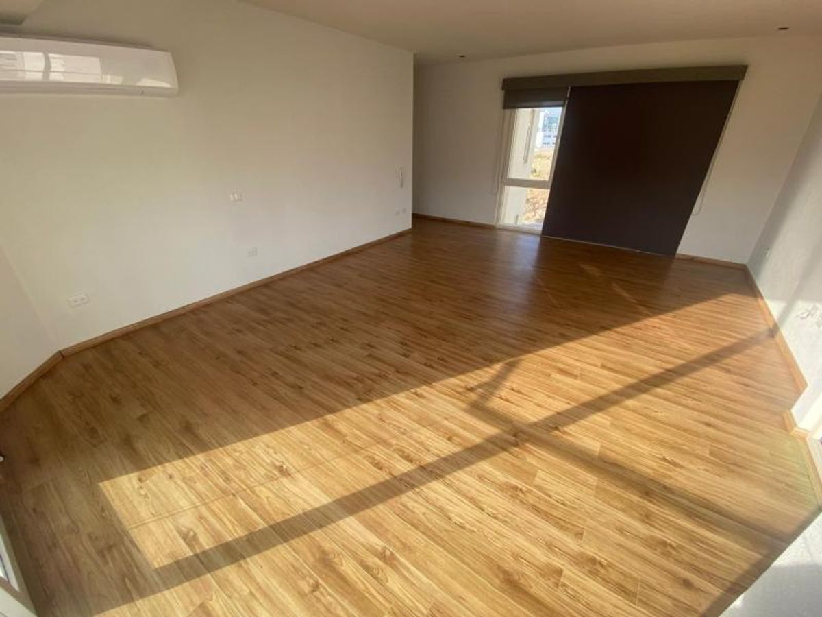 Fotografía de DEPARTAMENTO EN VENTA EN LA LOMA CLUB DE GOLF TORRE SONOMA