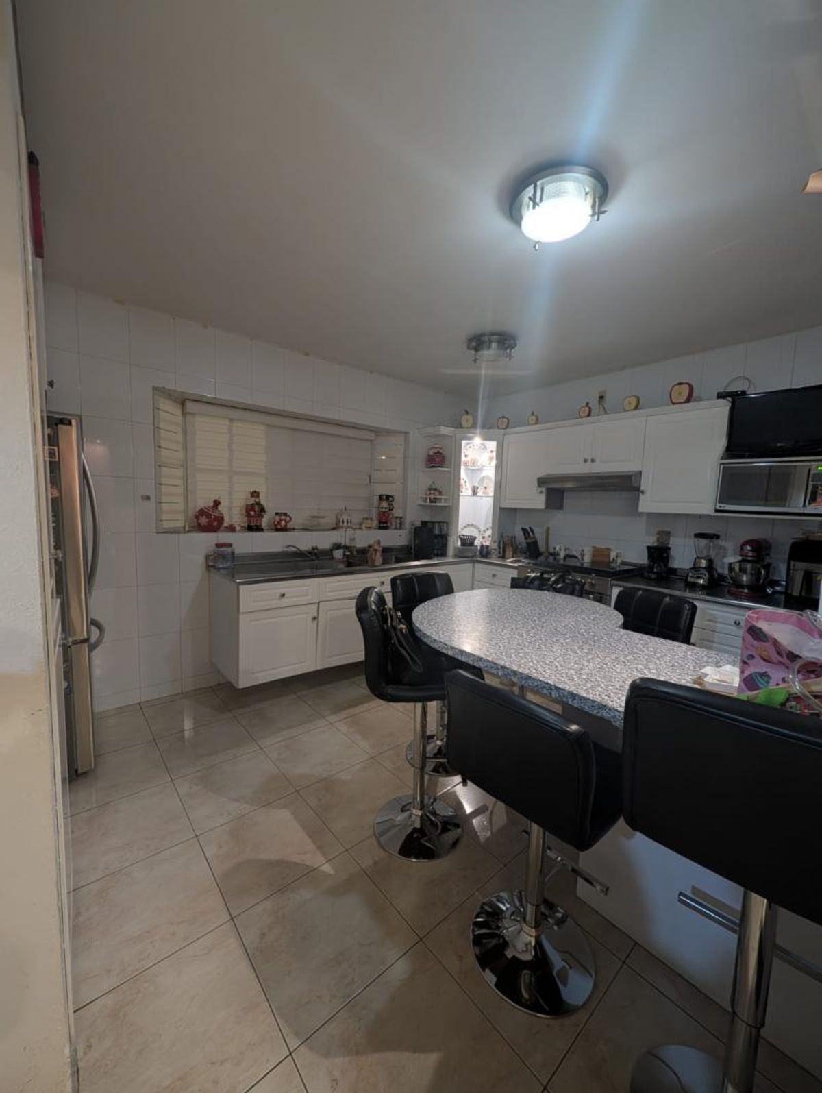 Fotografía de CASA EN VENTA EN UNA PLANTA  EN COLINAS DEL PARQUE EN ESQUINA