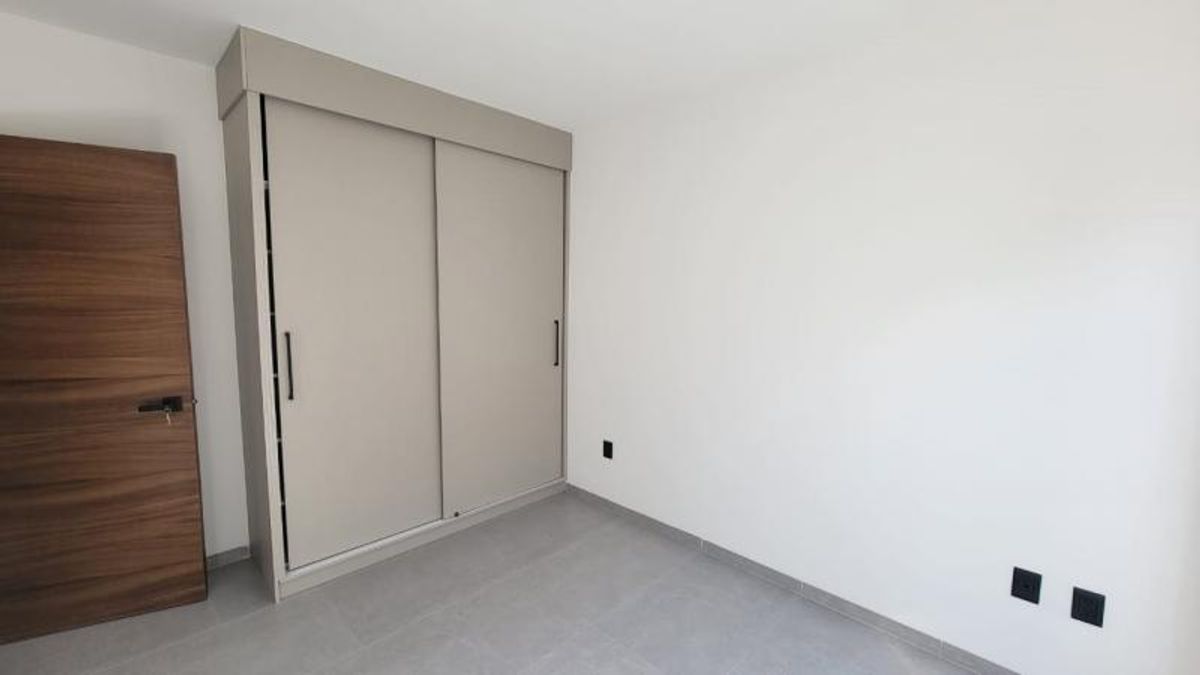 Fotografía de DEPARTAMENTO EN VENTAEN LOMAS 3 SECCION JUNTO AL RAQUET CLUB