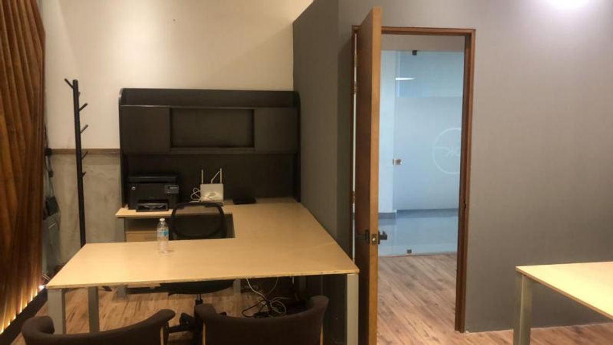 Fotografía de VENTA DE OFICINA EN EDIFICIO ALTTUS
