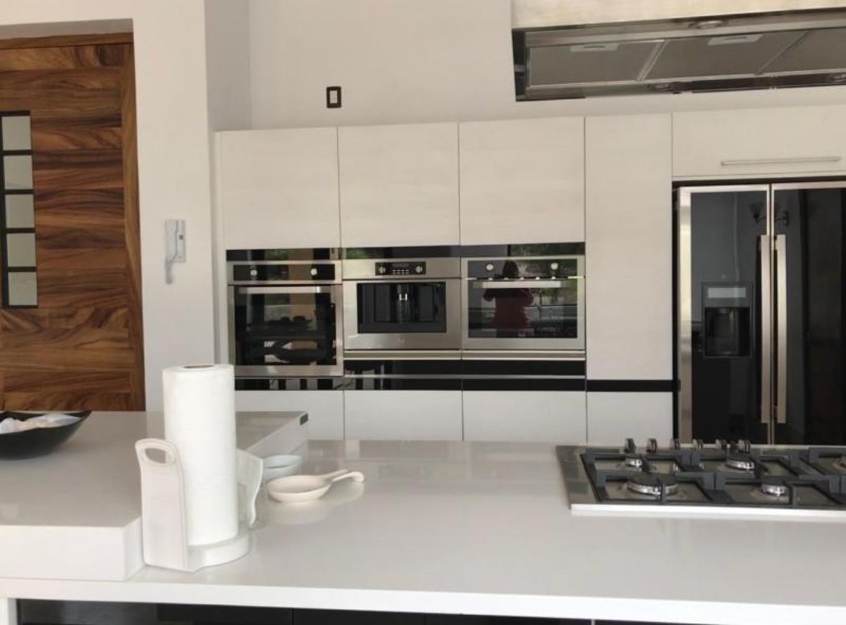 Fotografía de CASA EN VENTA EN CLUB DE GOLF LA LOMA CON ALBERCA