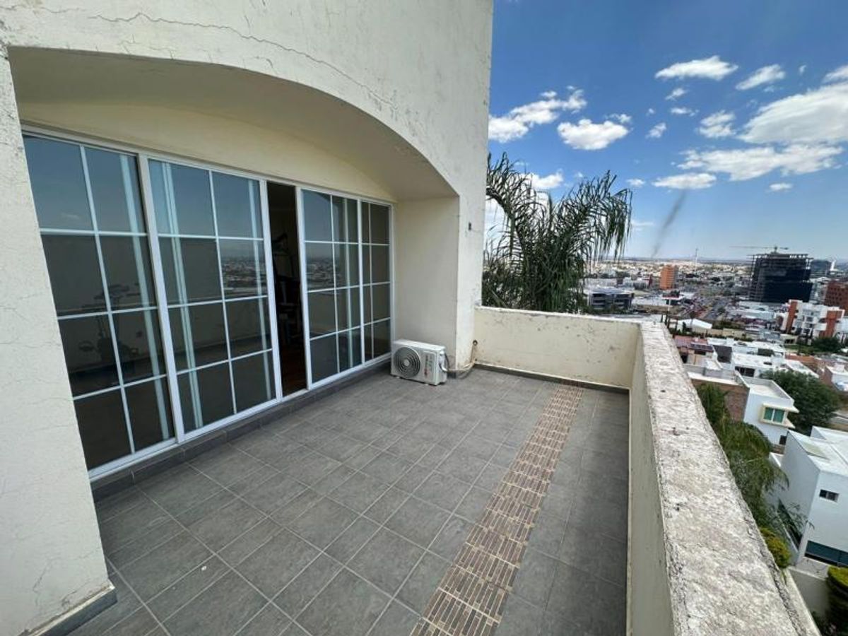 Fotografía de CASA EN LOMAS DEL TEC.