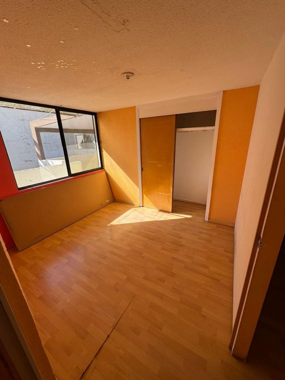 Fotografía de CASA EN VENTA EN ESQUINA EN COLONIA VIRREYES