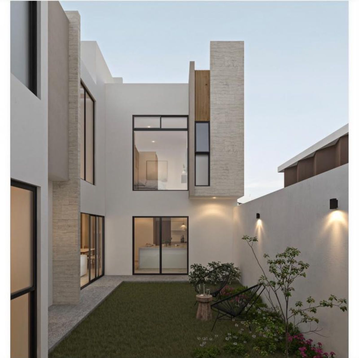 Jardín posterior con césped, sillas de exterior, luces de pared y grandes ventanales