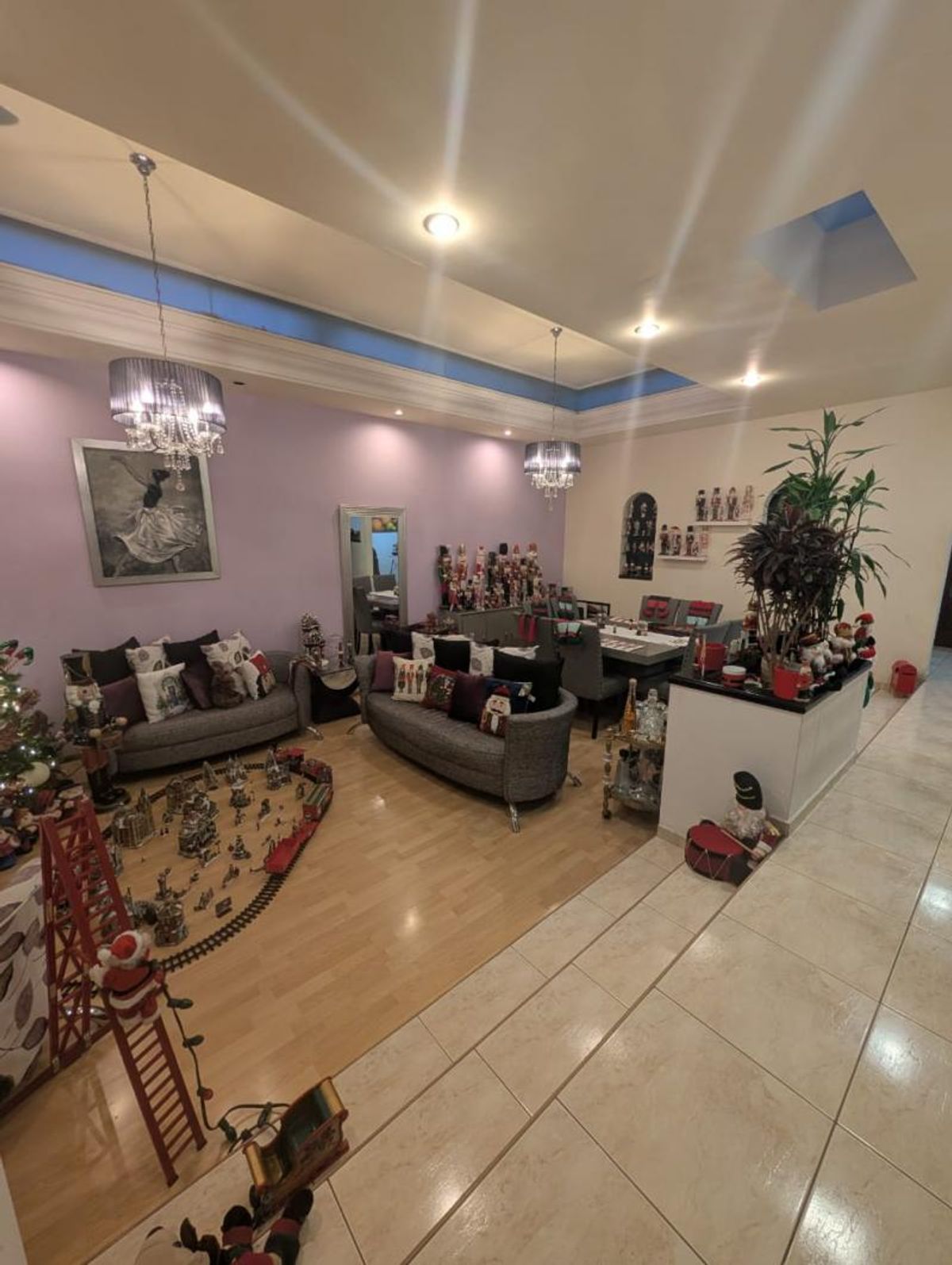 Fotografía de CASA EN VENTA EN UNA PLANTA  EN COLINAS DEL PARQUE EN ESQUINA