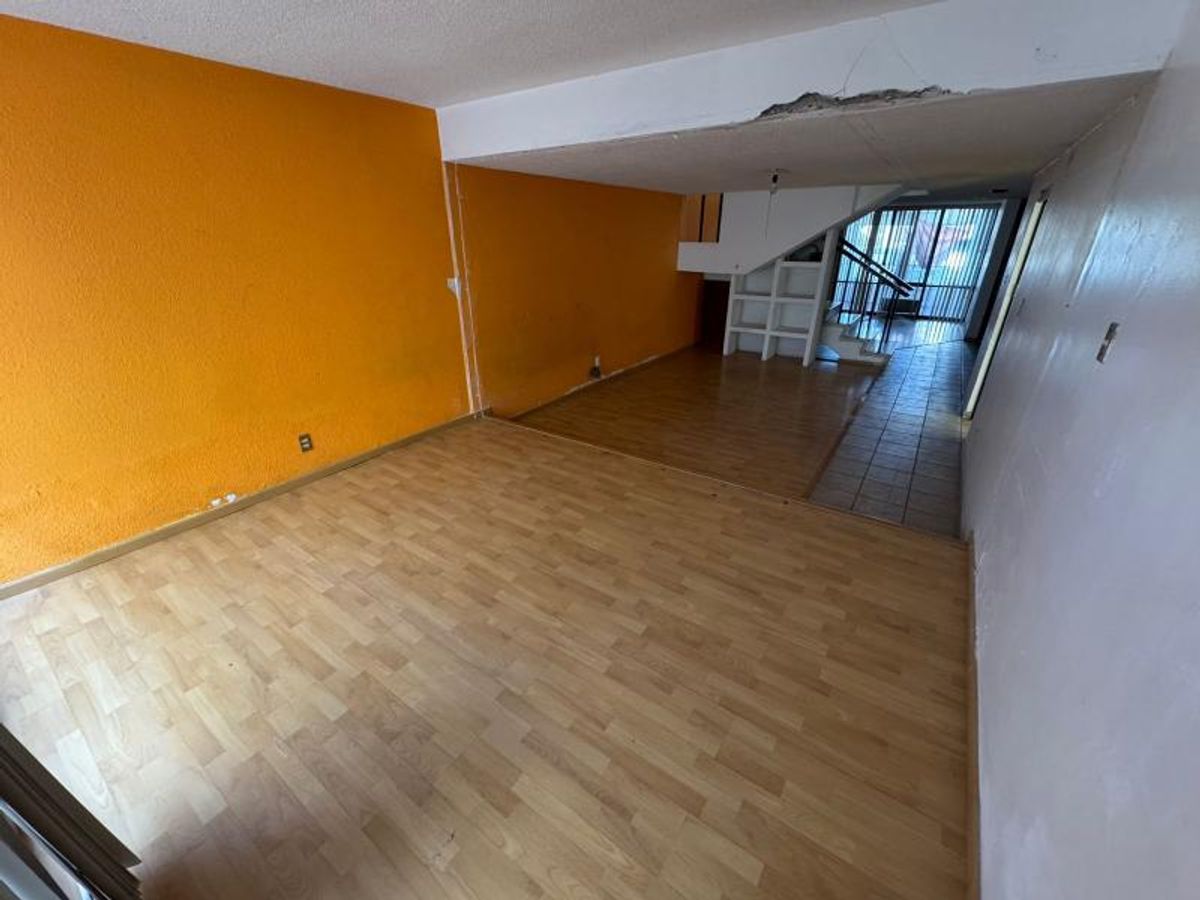 Fotografía de CASA EN VENTA EN ESQUINA EN COLONIA VIRREYES