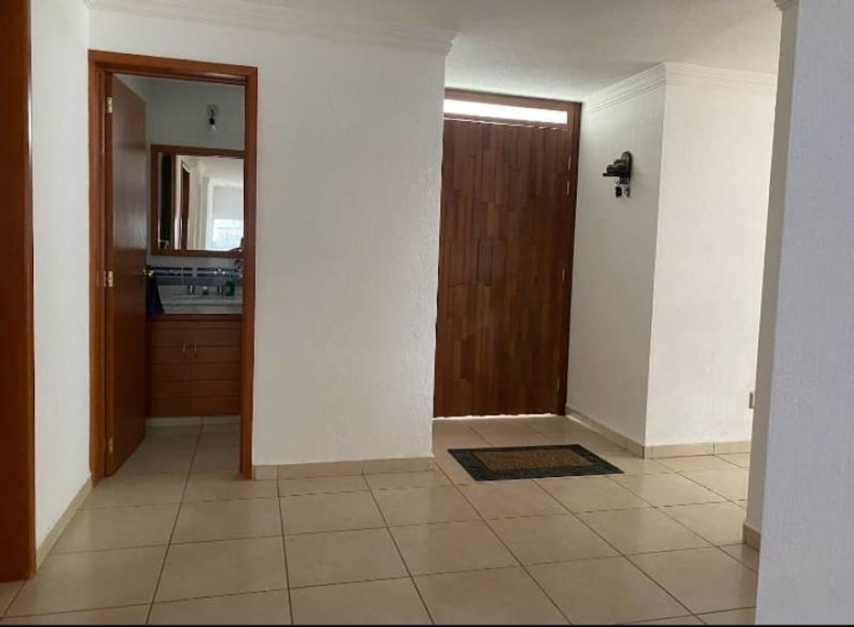 Fotografía de CASA EN VENTA EN LOMAS DEL TEC EN ESQUINA