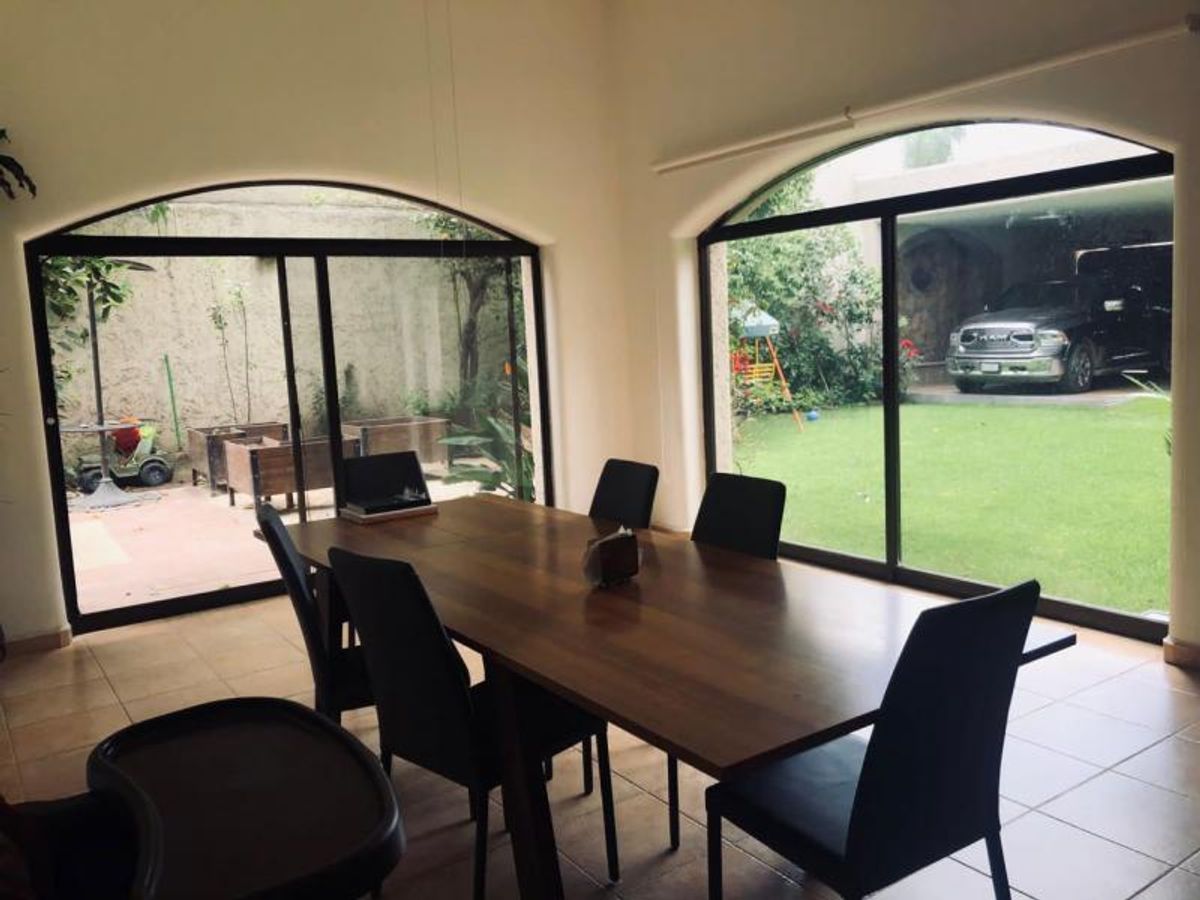 Fotografía de CASA EN RENTA EN PRIVADA SOBRE AV PARQUE CHAPULTEPEC