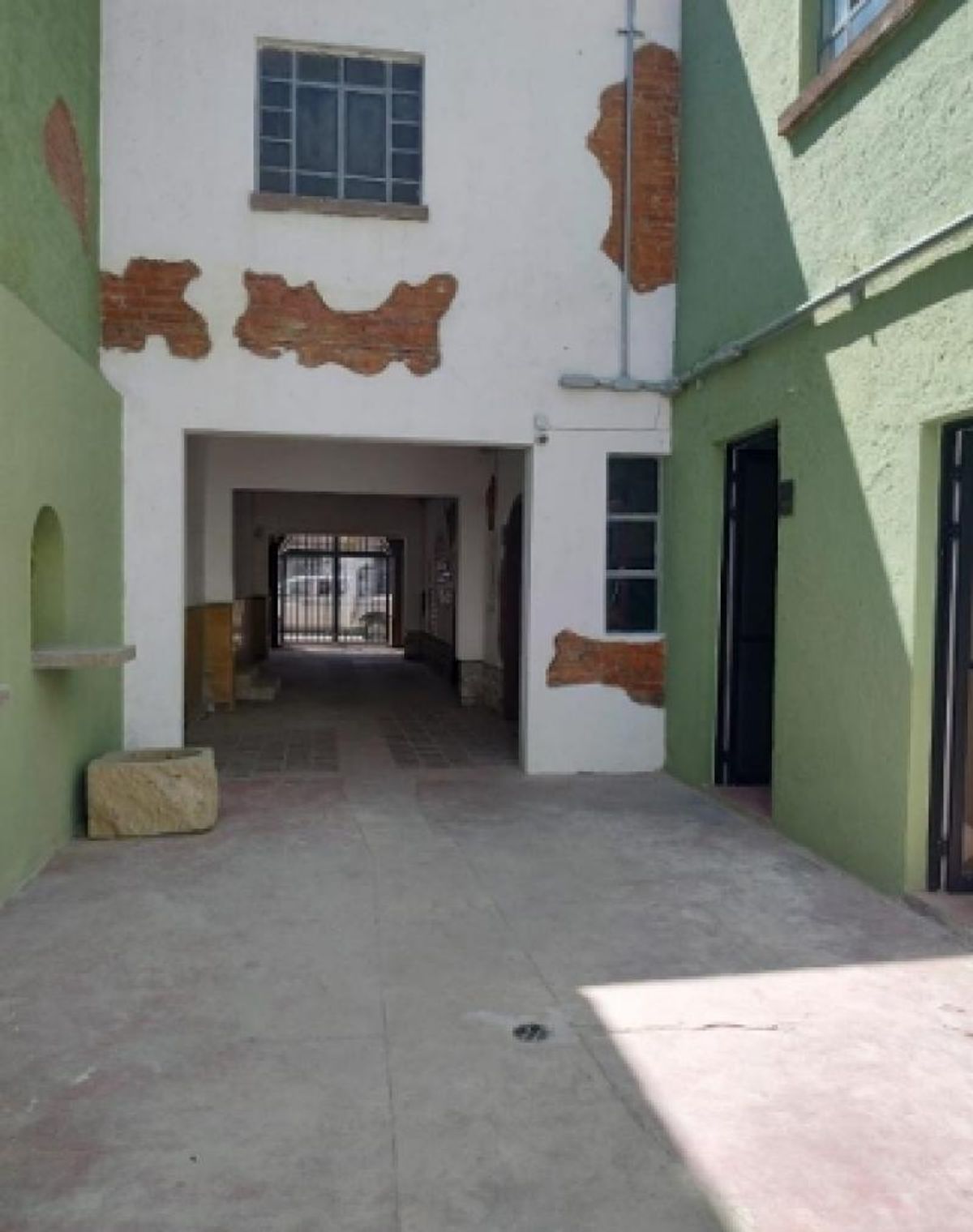 Fotografía de LOCALES EN RENTA EN PLAZA COMERCIAL EN BARRIO DE SANTIAGO