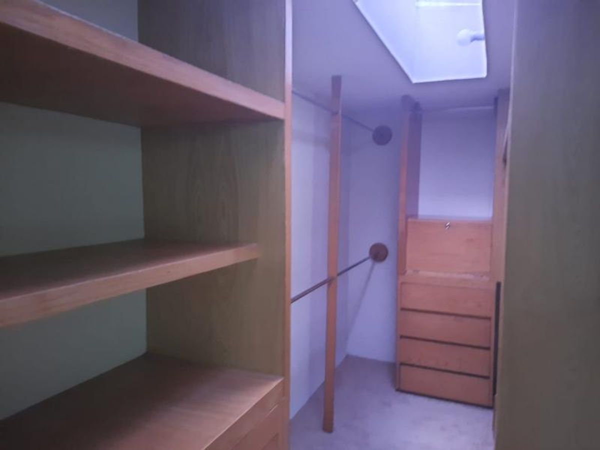 Fotografía de VENTA DE CASA EN PRIVADA Y ZONA DE LUJO EN LOMAS 3A SECCION