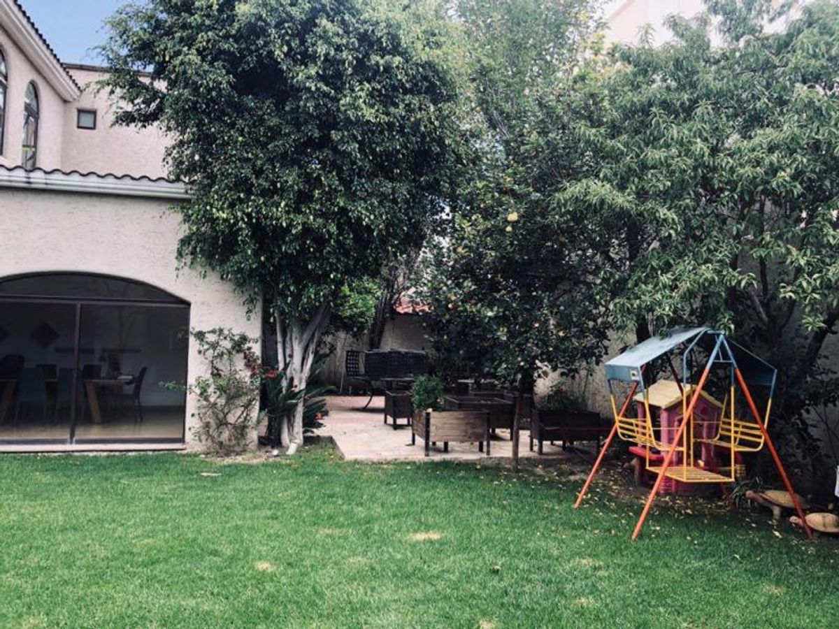 Fotografía de CASA EN RENTA EN PRIVADA SOBRE AV PARQUE CHAPULTEPEC