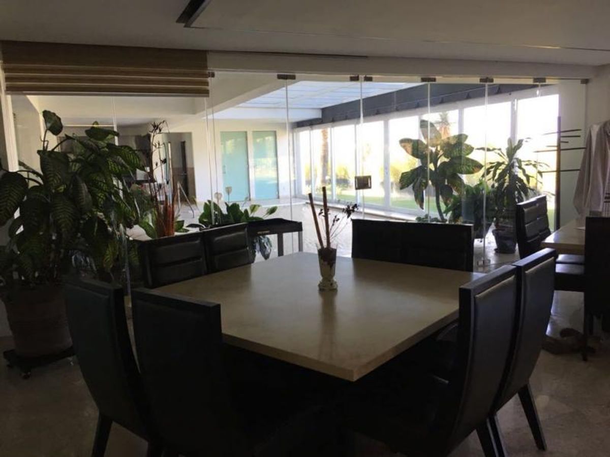 Fotografía de CASA EN VENTA EN LA LOMA CLUB DE GOLF CON 1180 M2 DE CONSTRUCCIÓN, 6 RECAMARAS CON BAÑO COMPLETO Y  EXCELENTE UBICACIÓN