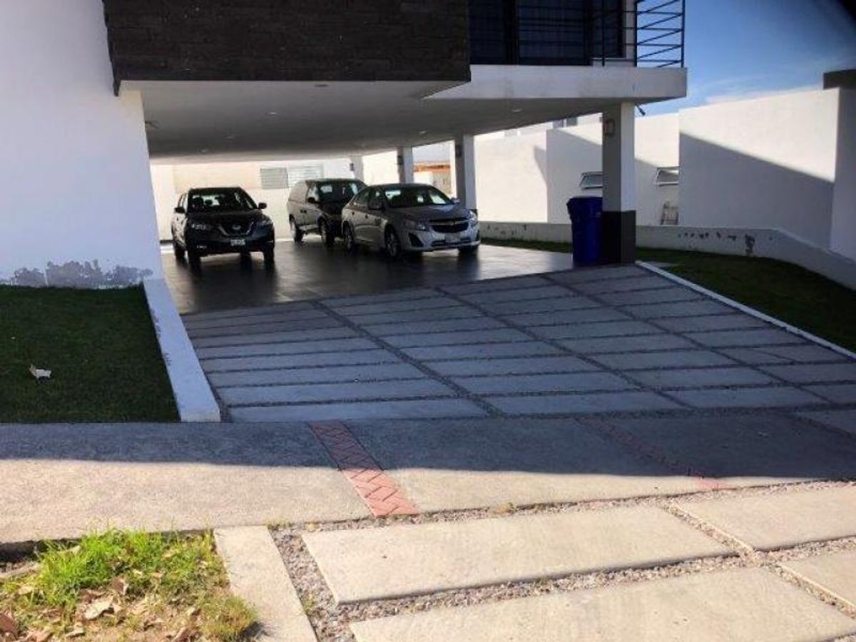 Fotografía de VENTA DE CASA EN CLUB DE GOLF LA LOMA