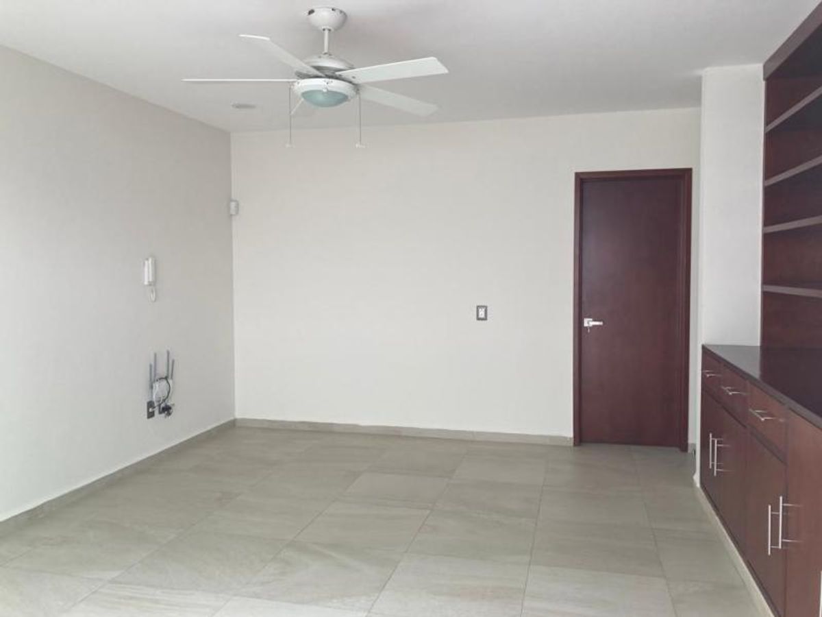 Fotografía de CASA EN VENTA EN CLUB DE GOLF CON VISTA INMEJORABLE