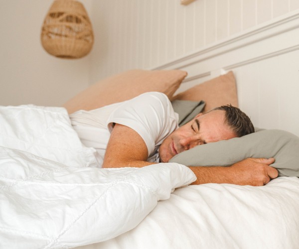 Flexible sleep for recovery: The 90-minute sleep cycle method