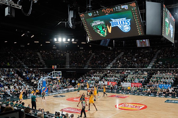 Tasmanian JackJumpers vs brisbane in the britz