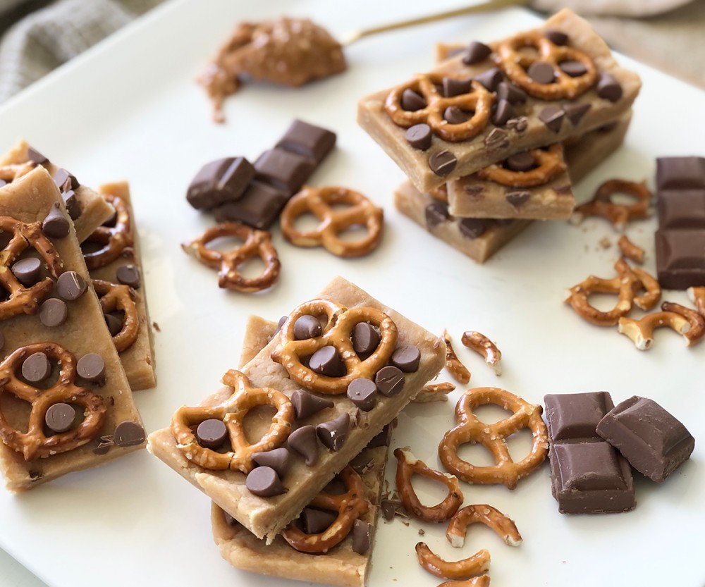Easy 4-Step Homemade Salted Caramel Protein Bar Recipe