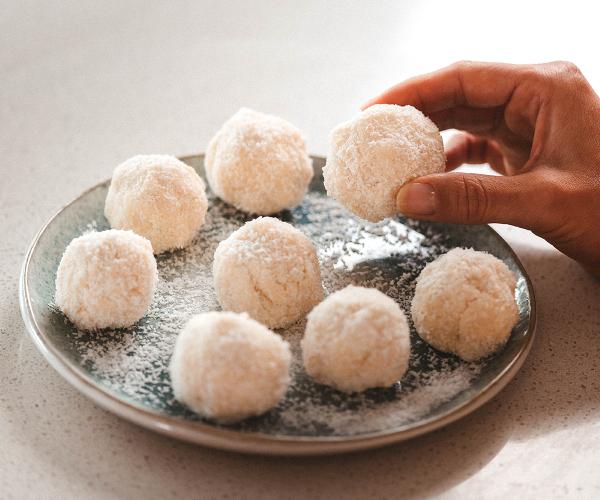 Bulk Nutrients - Recipe - Coconut and Lemon Cheesecake Balls