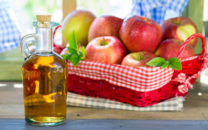 Apple cider vinegar has many great health benefits.